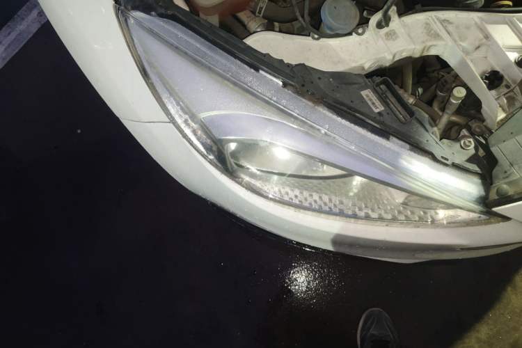 Used Ford Focus 2015 Sedan 1.6L Automatic Trend Model Right Front Headlight