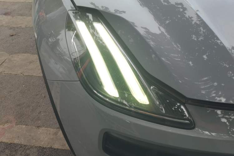 Used Lynk & Co 06 EM-P 2022 PHEV 84 km Range Pro Version