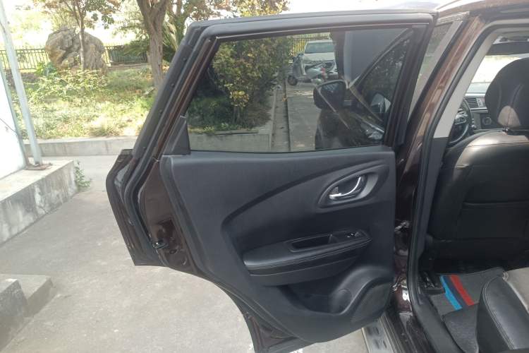 Used Renault Kadjar 2017 2.0L Two-Wheel-Drive Leading Edition