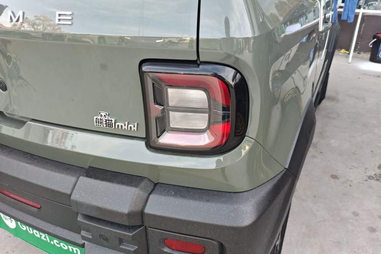 Used Geely Galaxy Panda 2025 210km Panda Rider Right Rear Taillight