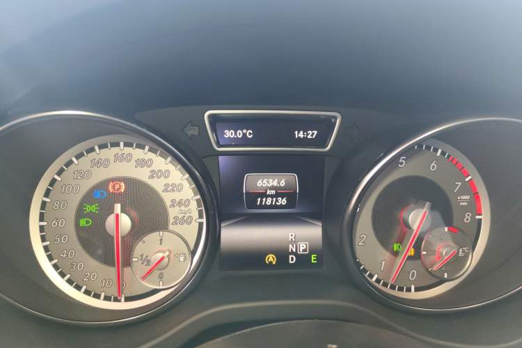 Used Mercedes-Benz GLA 2015 GLA 200 Fashion Model
