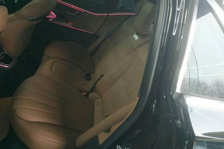 Used Mercedes-Benz E-Class New Energy 2024 E 350 e L Plug-in Hybrid Sedan