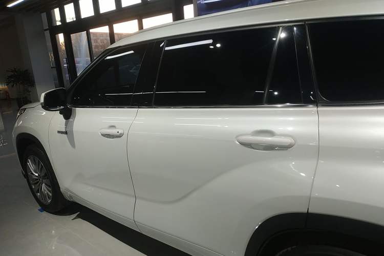 Used Toyota Highlander 2022 Dual-Engine 2.5L Four-Wheel Drive Prestige Version 7 Seats
