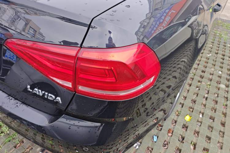 Used Volkswagen Lavida 2017 1.6L Automatic Fashion Edition
