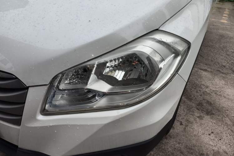 Used Suzuki S-Cross 2014 1.6L CVT Two-Wheel Drive Entry Model
