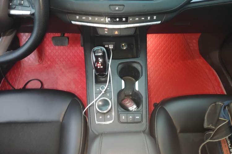 Used Cadillac XT4 2020 Revised Version 28T Two-Wheel Drive Tech Edition