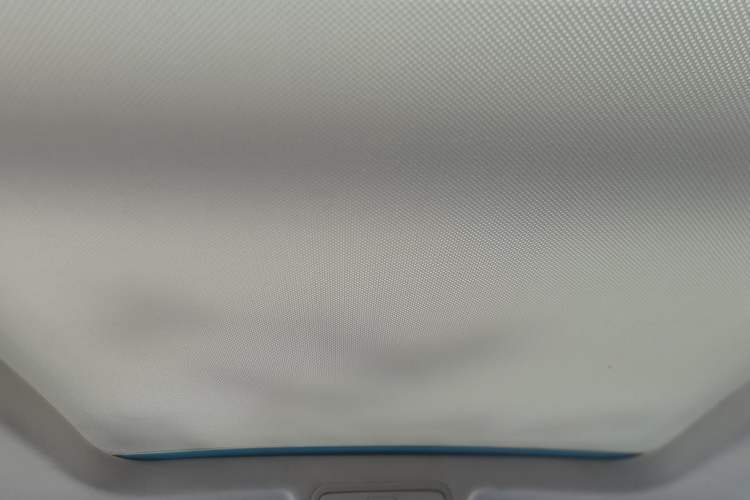 Used Volkswagen Tiguan 2010 2.0 TSI Automatic All-Wheel Drive Flagship Edition Headliner