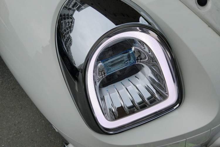 Used ORA Ballet Cat 2022 500 km Swan Lake Edition