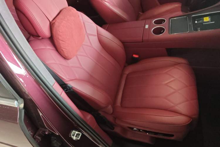 Used Hima AITO M8 2025 Extended-Range Ultra Version 53.4 kWh 5-Seater Edition
