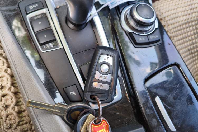 Used BMW 5 Series 2012 530Li Leading Model Vehicle Key