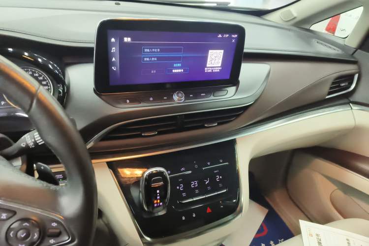 Used Buick GL8 2021 Land Cruiser Executive Class 652T Luxury Model
