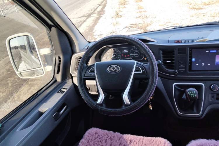 Used SAIC MAXUS Xintu V80 2021 2.0T Manual Classic Aoyuntong Short Wheelbase Mid-Height 7/8/9-Seater