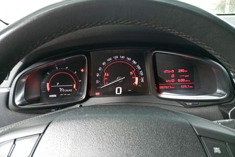 Used DS 6 2014 1.6T Luxury Edition THP160