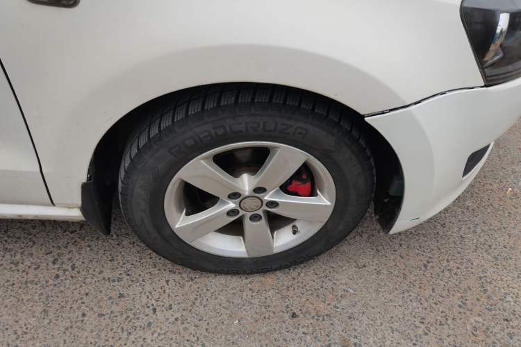 Used Volkswagen Polo 2011 1.4L Manual ZhiLe Edition Right Front Wheel Hub