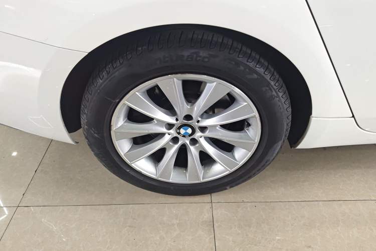 Used BMW 5 Series GT 2015 528i Leading Model