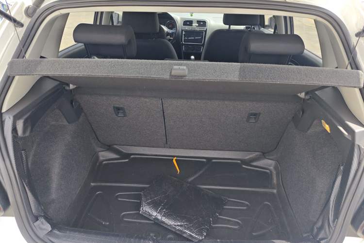 Used Volkswagen Polo 2018 1.5L Automatic Enjoyment Model
