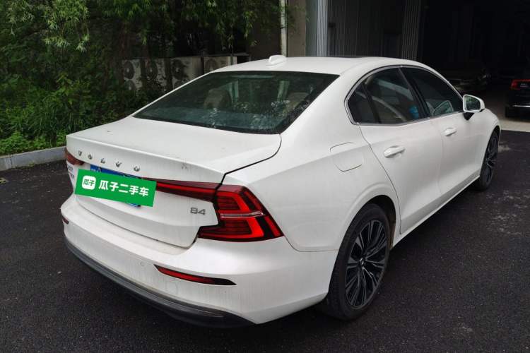 Used Volvo S60 2025 B4 Zhiyuan Luxury Edition Rear Right 45 Deg