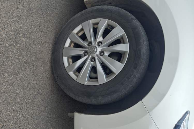 Used Nissan Teana 2016 Revised Version 2.0L XL Comfort Edition Right Front Wheel Hub