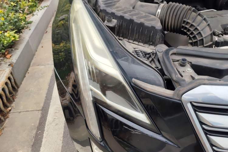 Used Cadillac XT5 2017 Anniversary Edition 28T Four-Wheel Drive Luxury Model