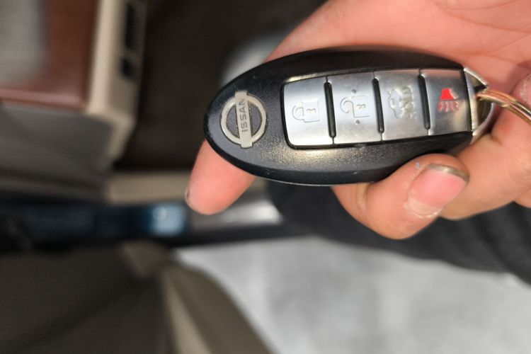 Used Nissan Teana 2006 230JK-S Comfort Sunroof Vehicle Key