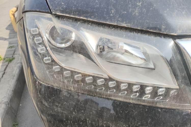 Used Haval H2 2014 1.5T Manual Two-Wheel Drive Prestige Edition Right Front Headlight