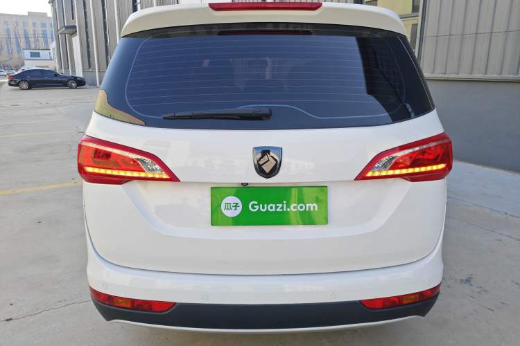 Used Baojun 730 2017 1.5T Manual Fashion Version 7 Seats China V Emission Standard