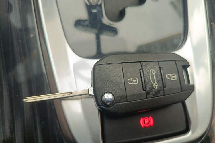 Used Peugeot 3008 2013 1.6THP Automatic Prestige Edition Vehicle Key