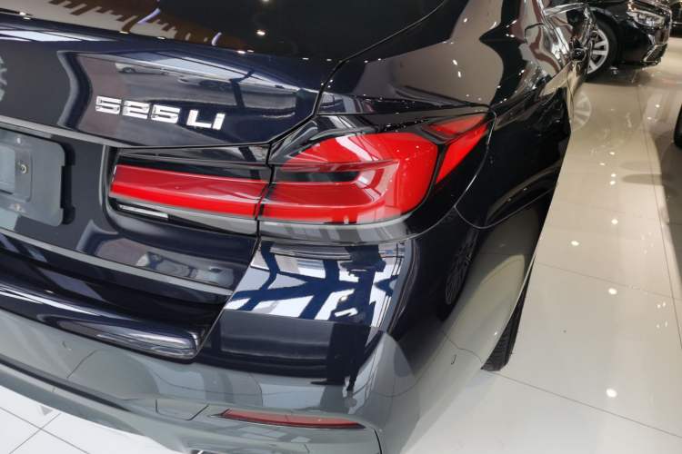 Used BMW 5 Series 2022 Second Facelift 525Li M Sport Package Right Rear Taillight