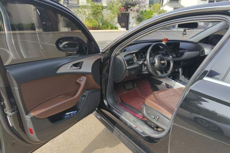 Used Audi A6L 2018 30th Anniversary Edition 35 TFSI Fashion Model
