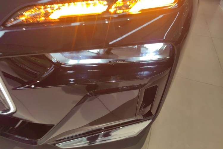 Used BMW 7 Series 2023 740Li Luxury Edition M Sport Package Left Front Headlight