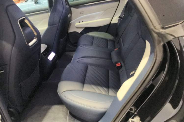 Used Zeekr 001 2025 YOU Edition 100 kWh All-Wheel Drive Left Rear Seat