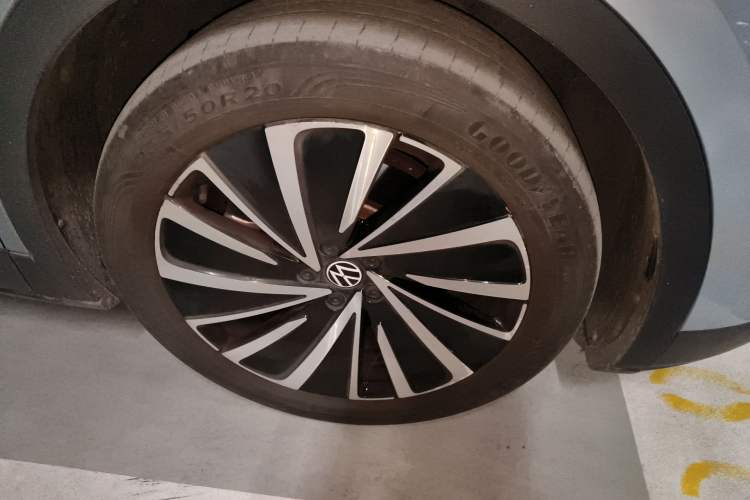 Used Volkswagen ID.4 X 2021 1st Edition ID. First Impression Edition Right Front Wheel Hub