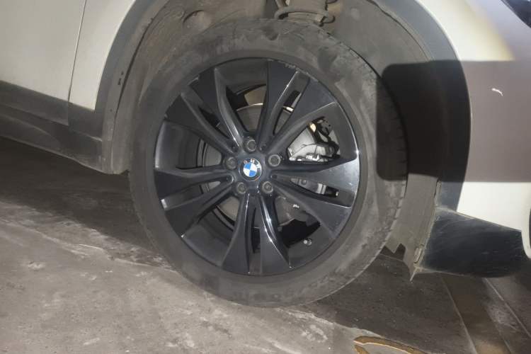 Used BMW X1 2020 sDrive20Li Fashion Model Right Front Wheel Hub