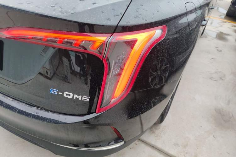 Used Hongqi E-QM5 2021 Charging Version Flagship Edition Right Rear Taillight