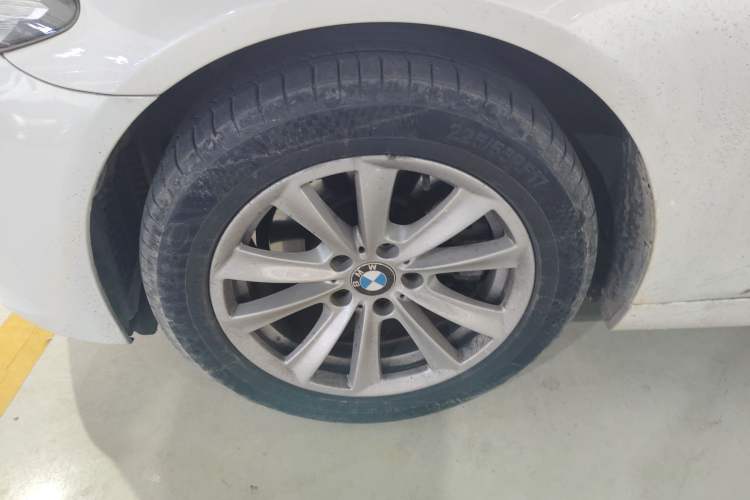 Used BMW 5 Series 2014 520i Elegant Edition