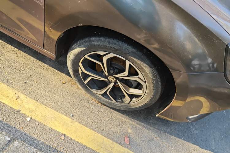 Used MG 5 2021 180 DVVT CVT Youthful Style Edition
