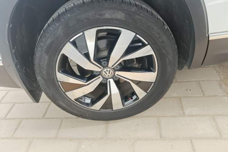 Used Volkswagen Tayron 2020 330TSI Two-Wheel Drive Luxury Smart Connectivity Version
