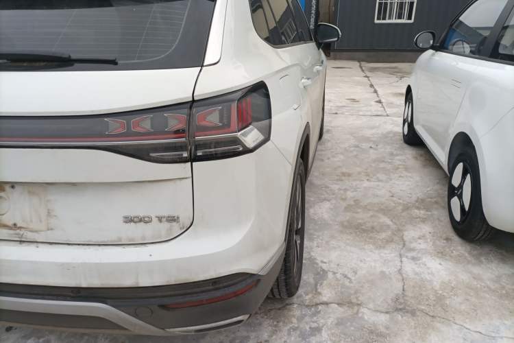 Used Volkswagen Tayron 2024 300TSI Two-Wheel-Drive Luxury Plus Advanced Version
