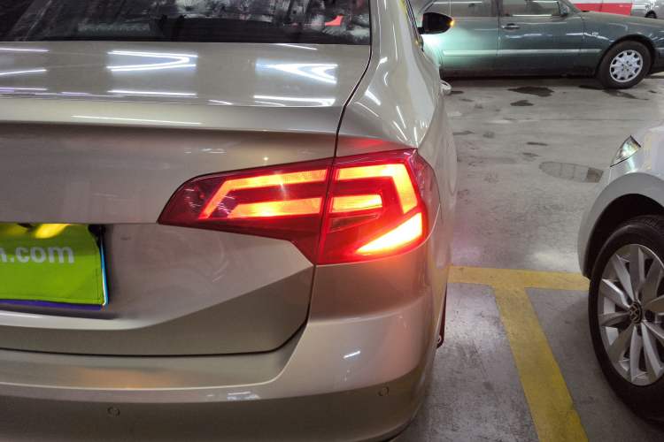 Used Volkswagen Bora 2018 1.5L Automatic Fashion Model Right Rear Taillight