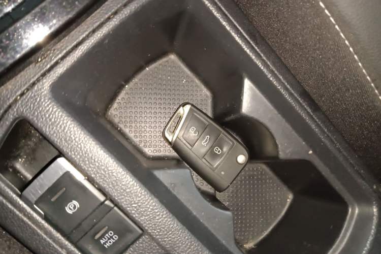 Used Volkswagen T-ROC 2022 280TSI DSG Two-Wheel Drive Elite PLUS