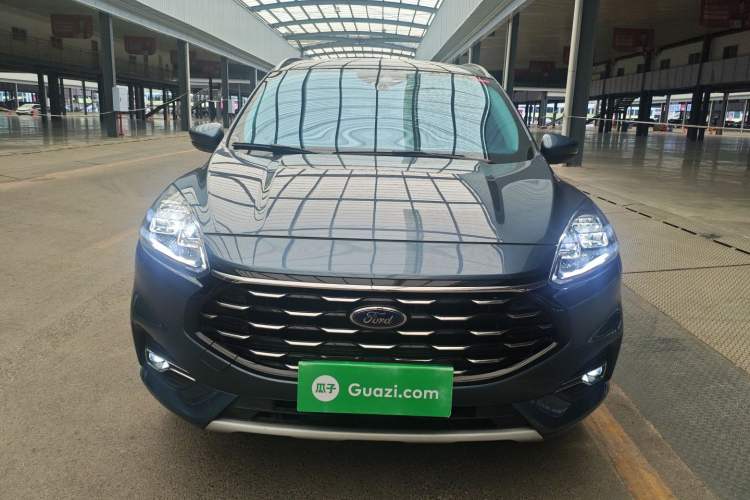 Used Ford Escape 2020 EcoBoost 245 Two-Wheel-Drive Titanium Edition Front