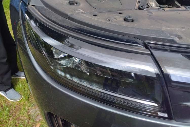 Used Hima AITO M7 2022 1.5T Four-Wheel Drive Luxury Edition Right Front Headlight