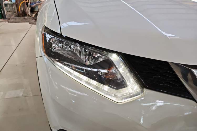 Used Nissan X-Trail 2015 2.0L CVT Comfort MAX Edition 2WD
