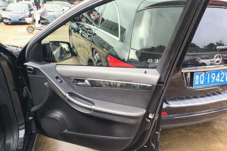 Used Mercedes-Benz R-Class 2017 R 320 4MATIC Business Edition Prestige Model