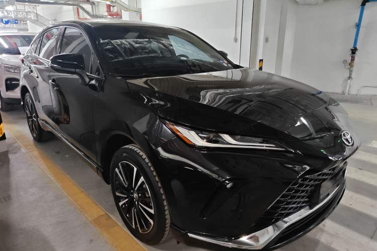 Used Toyota Venza 2022 2.0L CVT Two-Wheel Drive Prestige Edition Front Right 45 Deg