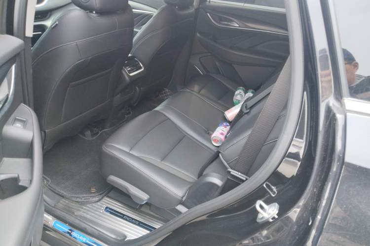 Used Buick Enclave 2020 28T Two-Wheel Drive Luxury Version Left Rear Seat