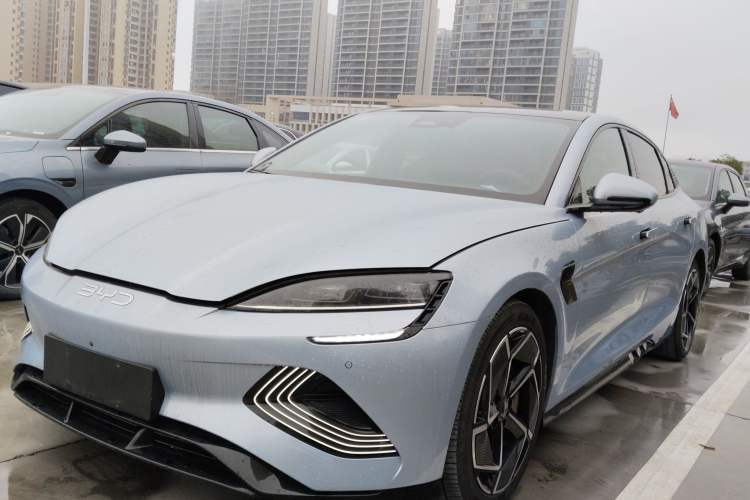 Used BYD Seal 2022 700 km Long-Range Rear-Wheel-Drive Version