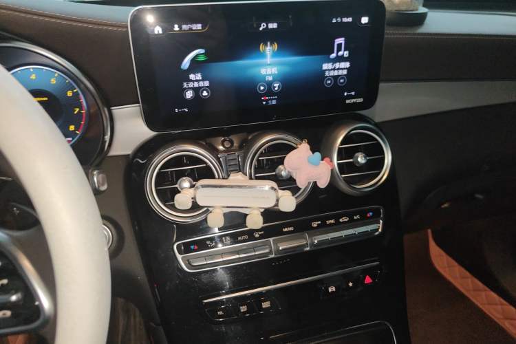 Used Mercedes-Benz GLC 2020 Facelift GLC 260 L 4MATIC Luxury Edition
