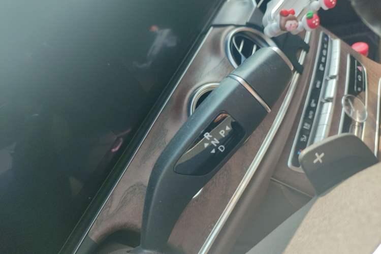 Used Mercedes-Benz E-Class 2019 E 200 L 4MATIC
