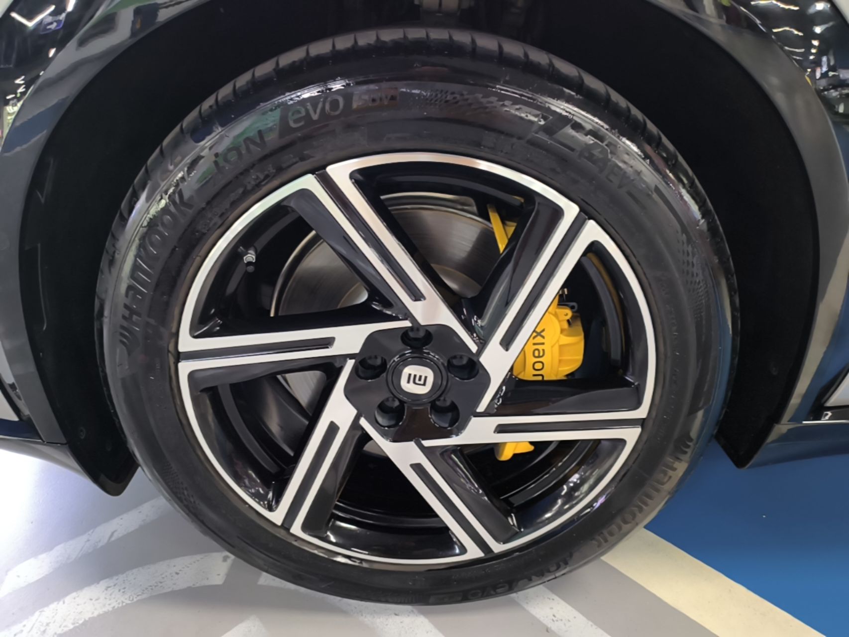 Xiaomi Auto YU7 2025 Ultra-Long Range All-Wheel Drive Pro Version — снимка 10